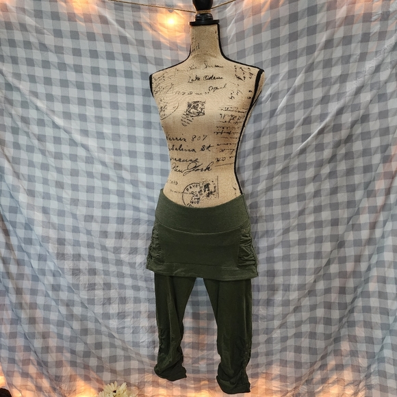 Nomads Hempwear Sativa Skirted Crop Leggings in Green Melange Organic size M NWT - Picture 2 of 16